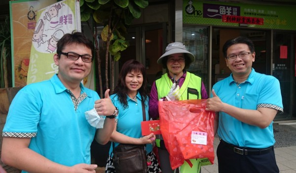 109年臺中市屯區新住民學習中心(東平國小)慶祝母親節志工表揚與多元文化嘉年華