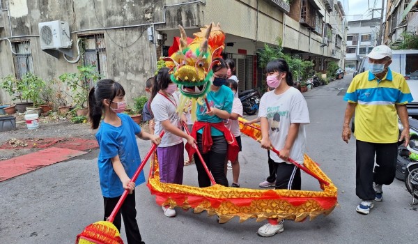 112年度臺中市立大道國民中學新住民學習中心-艾馨-民俗文化技藝體驗營