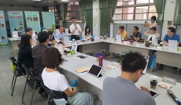 LINE_ALBUM_2024.04.17台中市教育局新住民中心訪視會議_240521_43.jpg