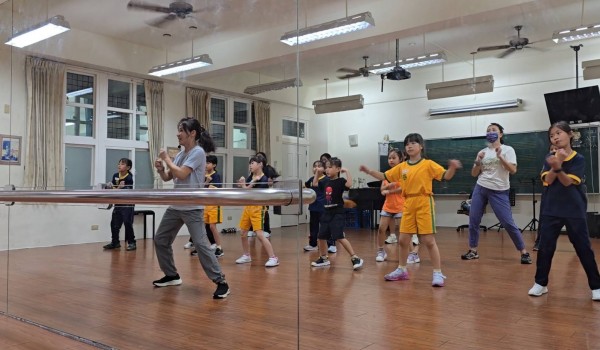 新住民舞蹈1.jpg