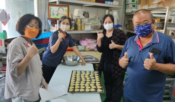 LINE_ALBUM_113年度鳳梨酥DIY工作坊_241212_1.jpg