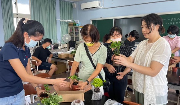 LINE_ALBUM_113727玻璃窯燒_250208_38.jpg