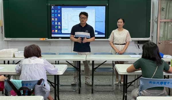 114屯區新住民中心-東平國小： 玩美升級(美容彩妝)