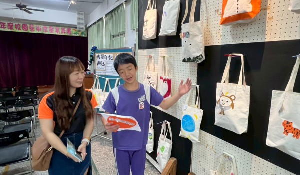 LINE_ALBUM_114.05.16美展開幕_250517_81.jpg LINE_ALBUM_114.05.16美展開幕_250517_81.jpg