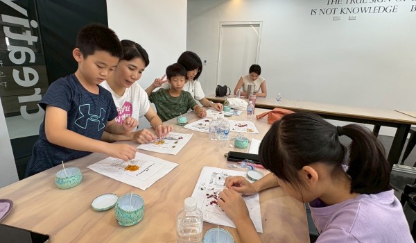 LINE_ALBUM_114.05.17香氛蠟燭課程_250522_15.jpg