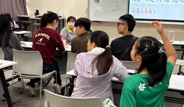 LINE_ALBUM_2025315學華語做CPR+AED_250327_10.jpg