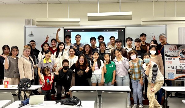 LINE_ALBUM_2025315學華語做CPR+AED_250327_54.jpg