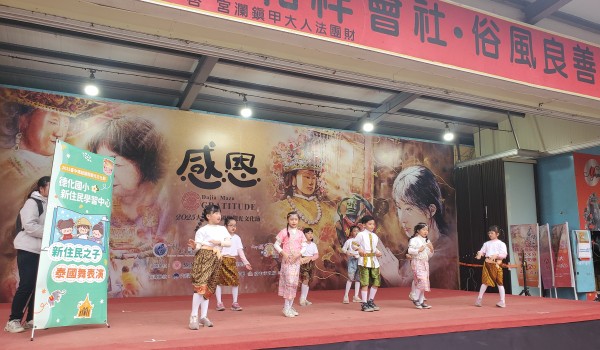 表演泰國舞舞姿曼妙.jpg