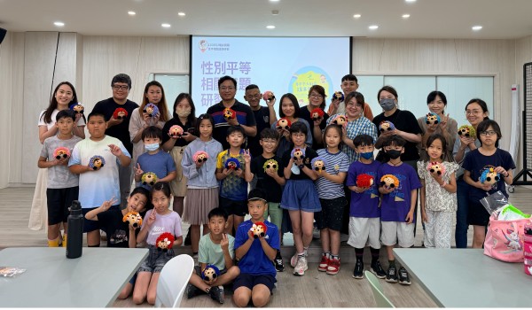 115年度臺中市立大道國民中學新住民學習中心(瑞井國小子計畫4-5) 性別平等教育&mdash;幸福共好‧共織暖心偶