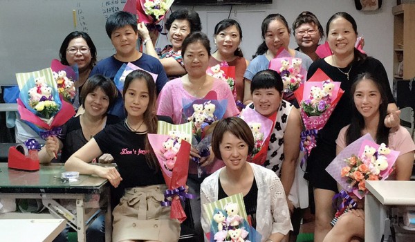 108年度臺中市立大道國民中學新住民學習中心-家政及手工藝增能課程-創意花飾課程