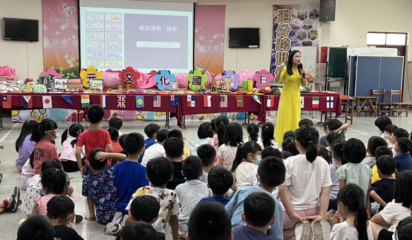 112年度臺中市立大道國民中學新住民學習中心-追分國小「多元文化國際日活動」