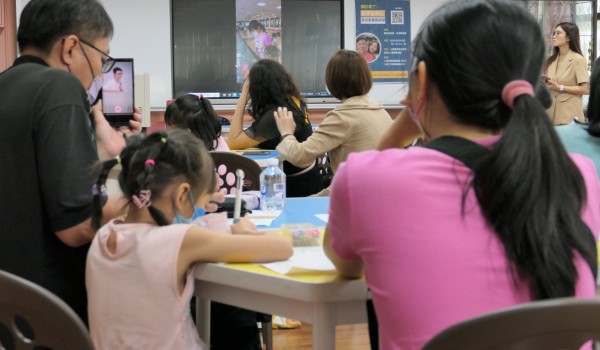LINE_ALBUM_20250420圓夢當網紅自媒體素養的教與學_250421_46.jpg