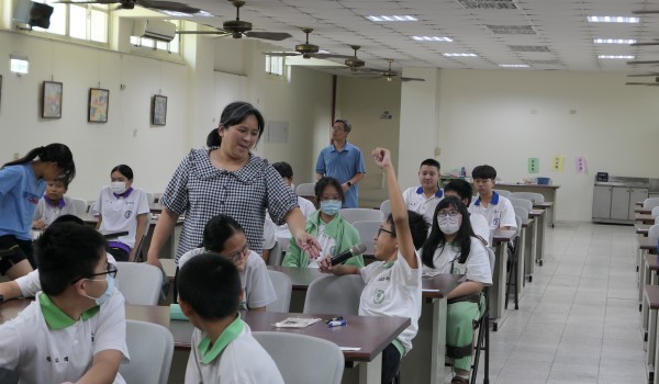 P1070327 (1).JPG P1070327 (1).JPG