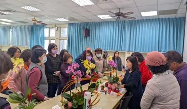臺中市114年海區新住民學習中心(大安國中)新春花藝設計